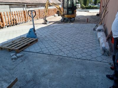 Kül és beltéri Munkák munkája