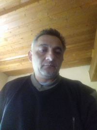 Zoltán Bogdán – burkoló